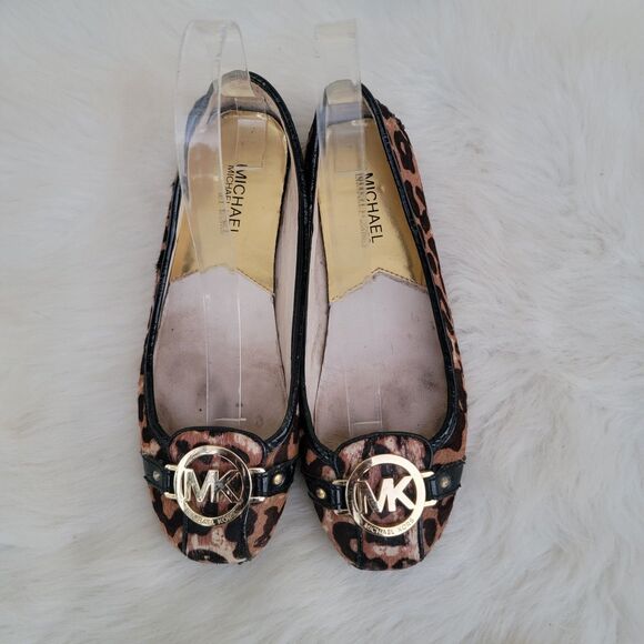 Michael Kors Sz 7 Leopard Calf Hair Diving Loafer Gold Medallion MK Logo Flat - Picture 2 of 7